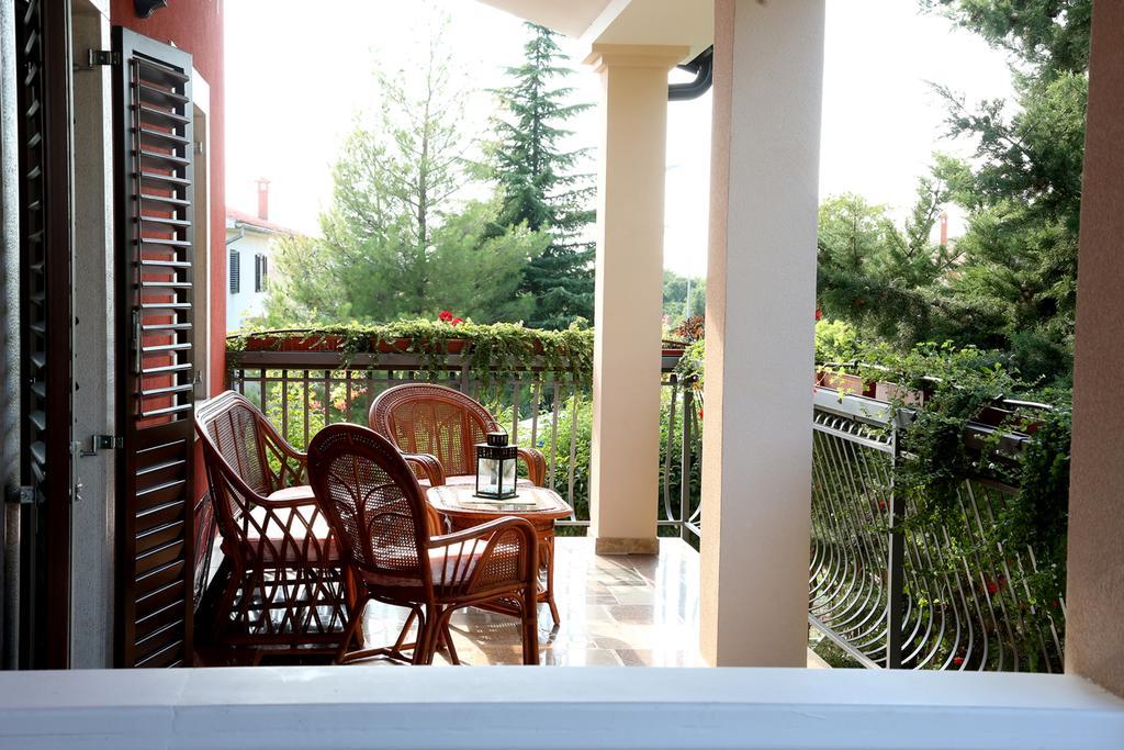 Apartments Max Врсар Екстер'єр фото