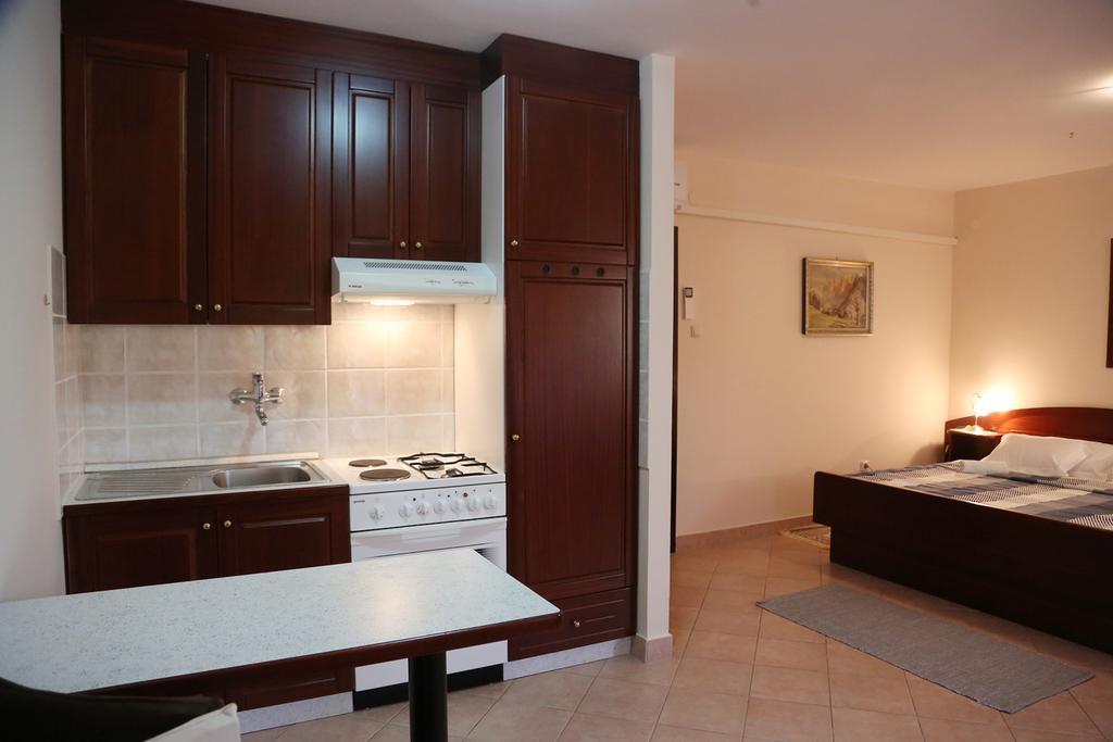 Apartments Max Врсар Екстер'єр фото